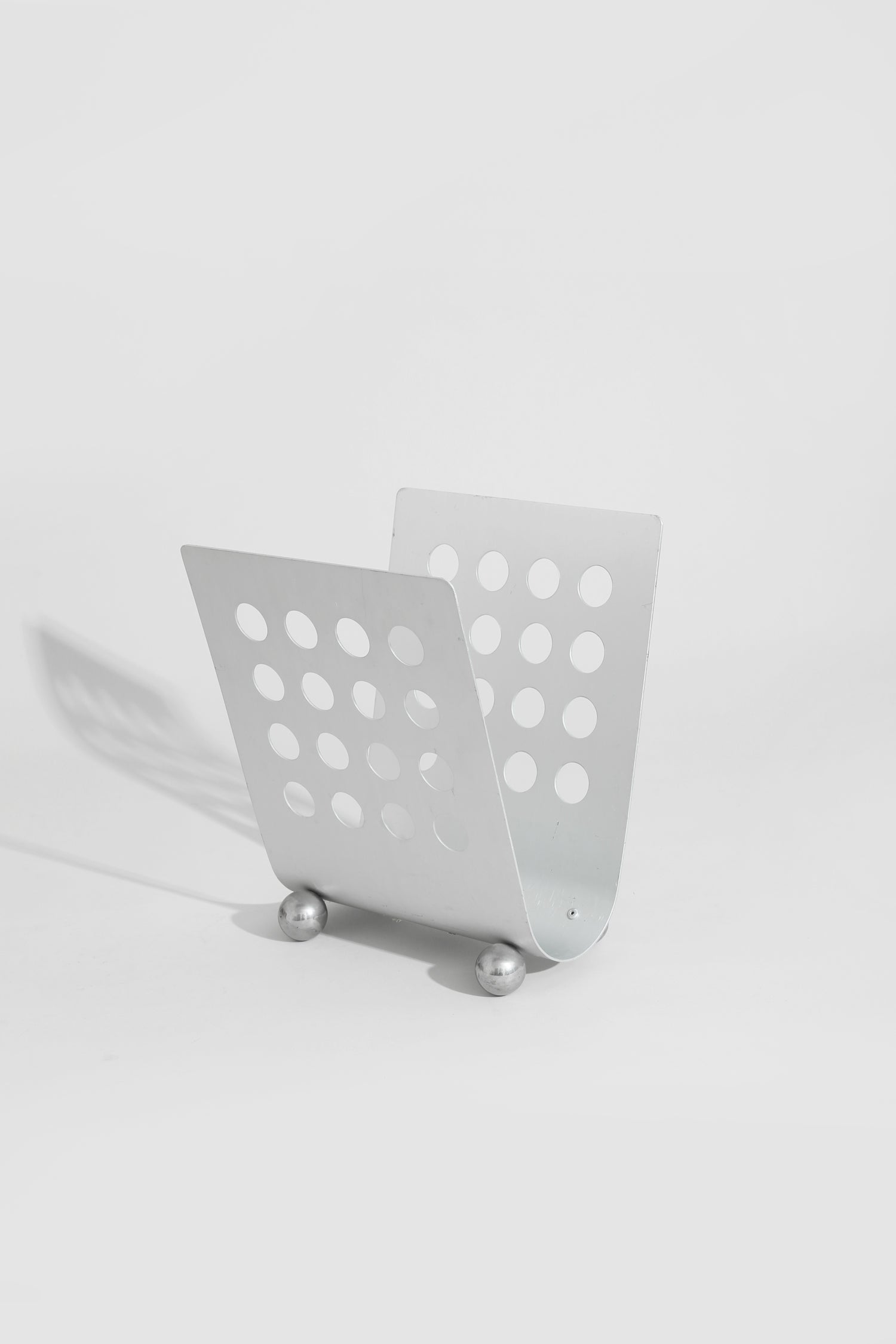 Aluminium Magazine Rack