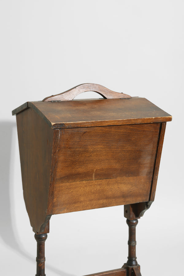 Wood Magazine Pedestal Stand