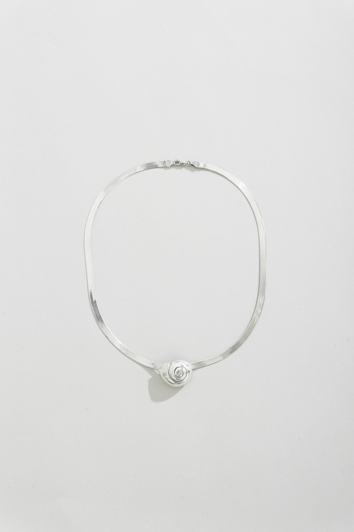 Shell Pendant Herringbone Necklace