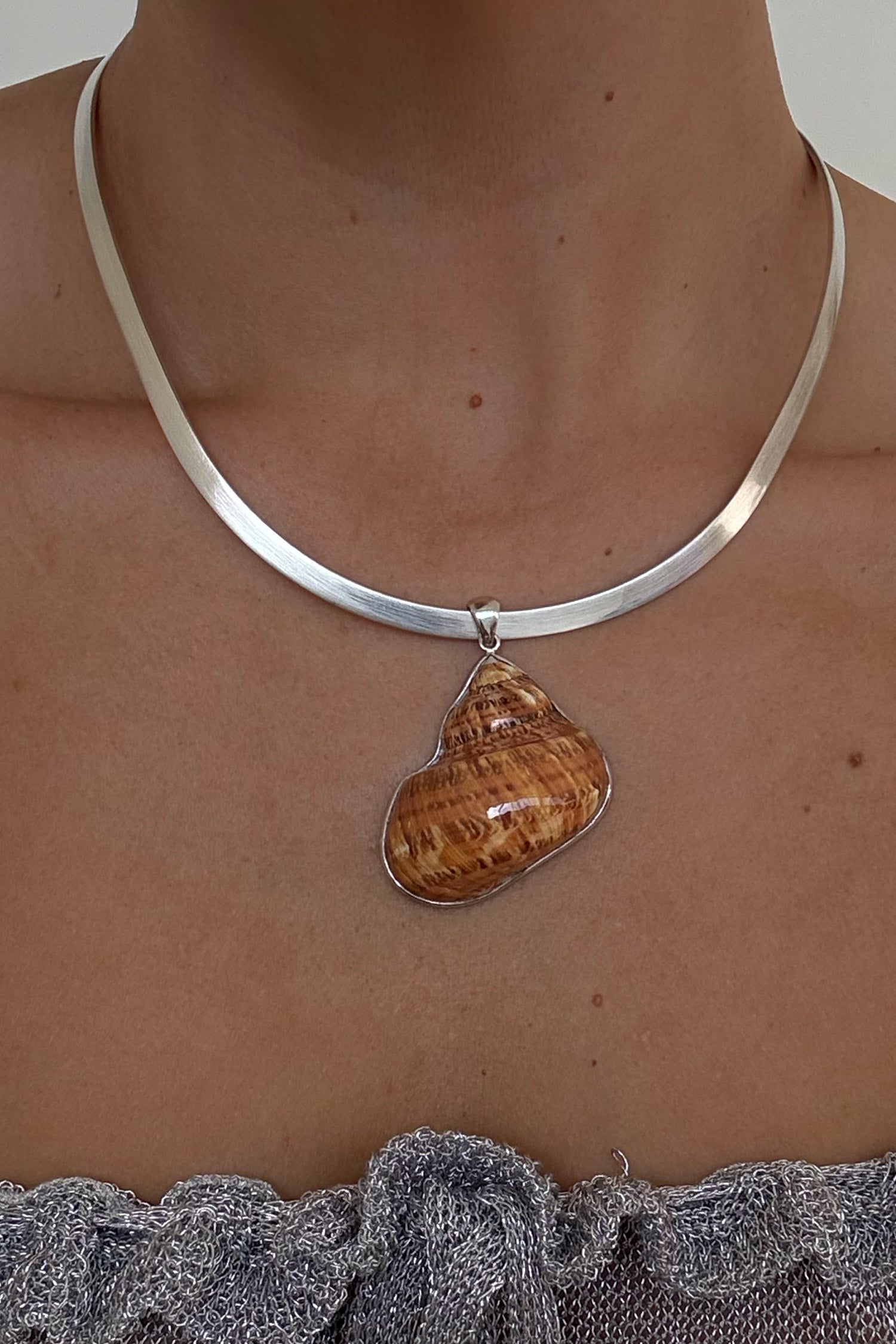 Shell Collar Necklace