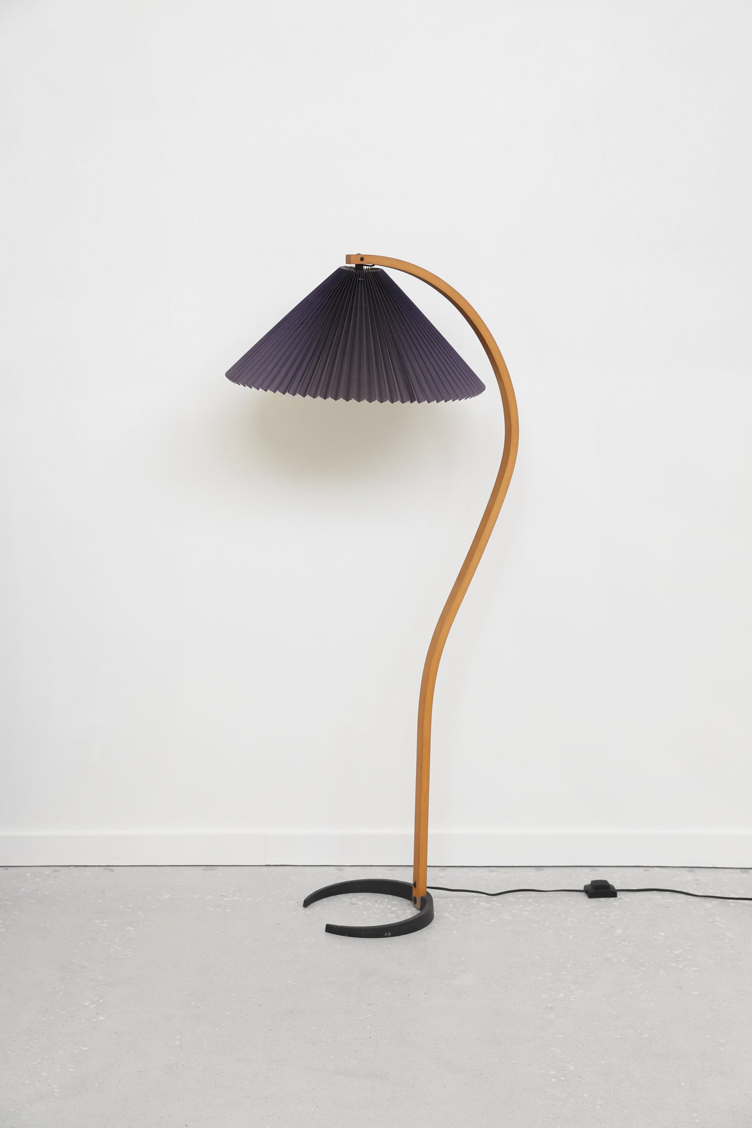 Mads Caprani Lamp