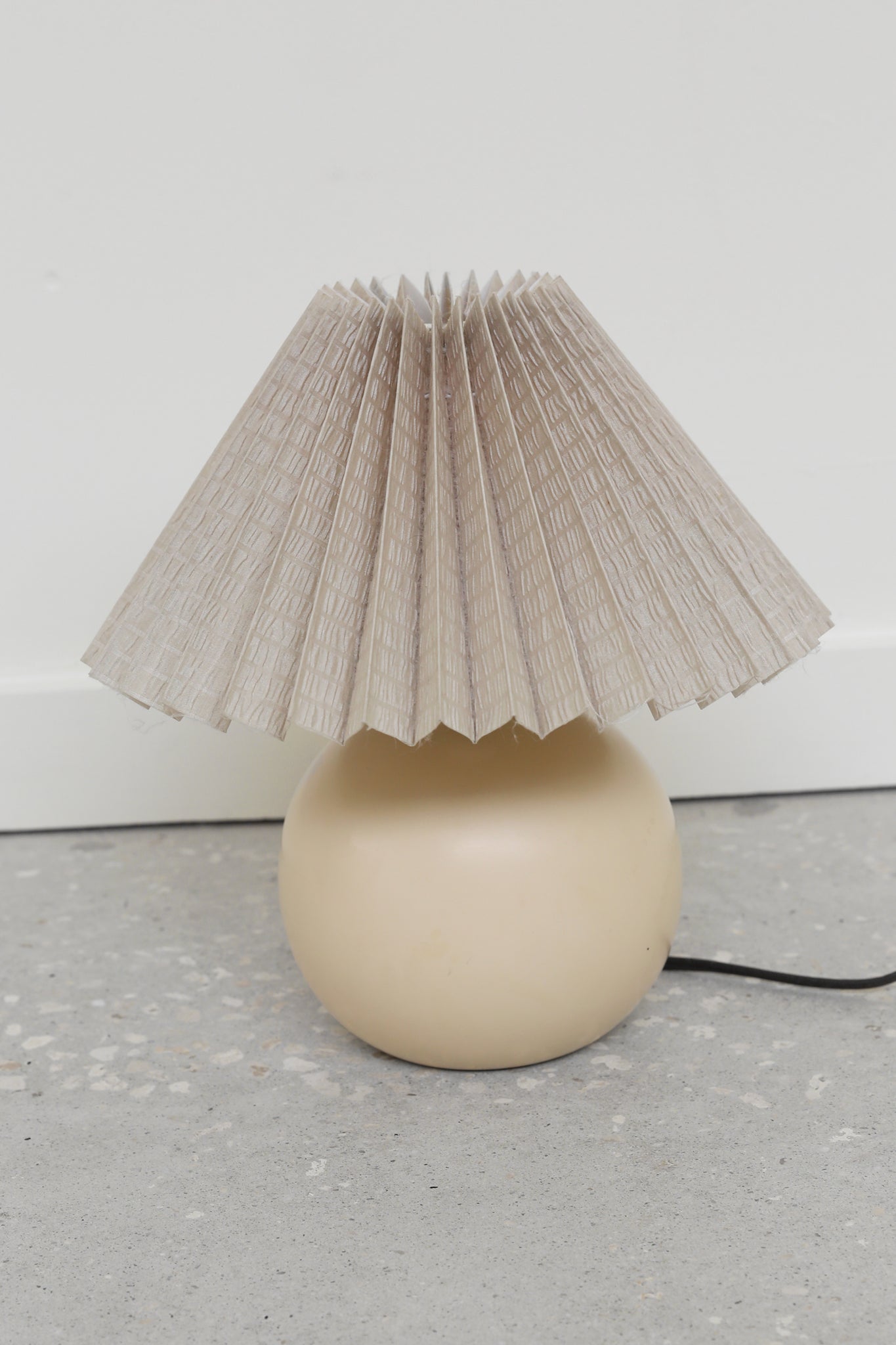 Minimalist Table Lamp