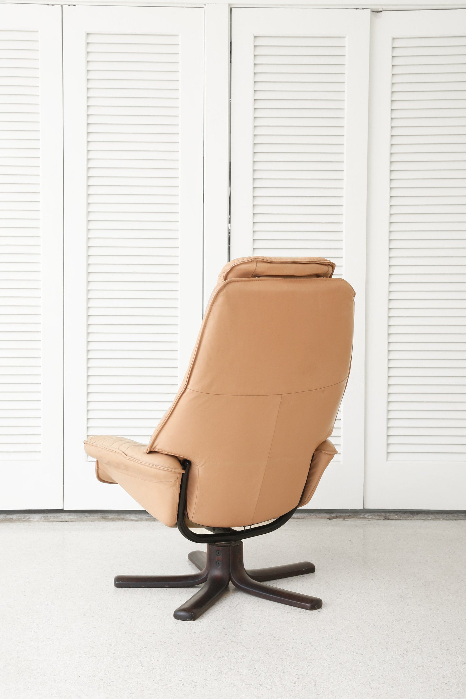 Norwegian Lounge Chair + Ottoman