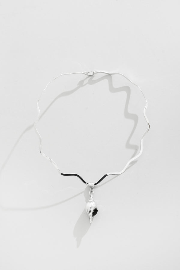 Shell Wave Collar Necklace