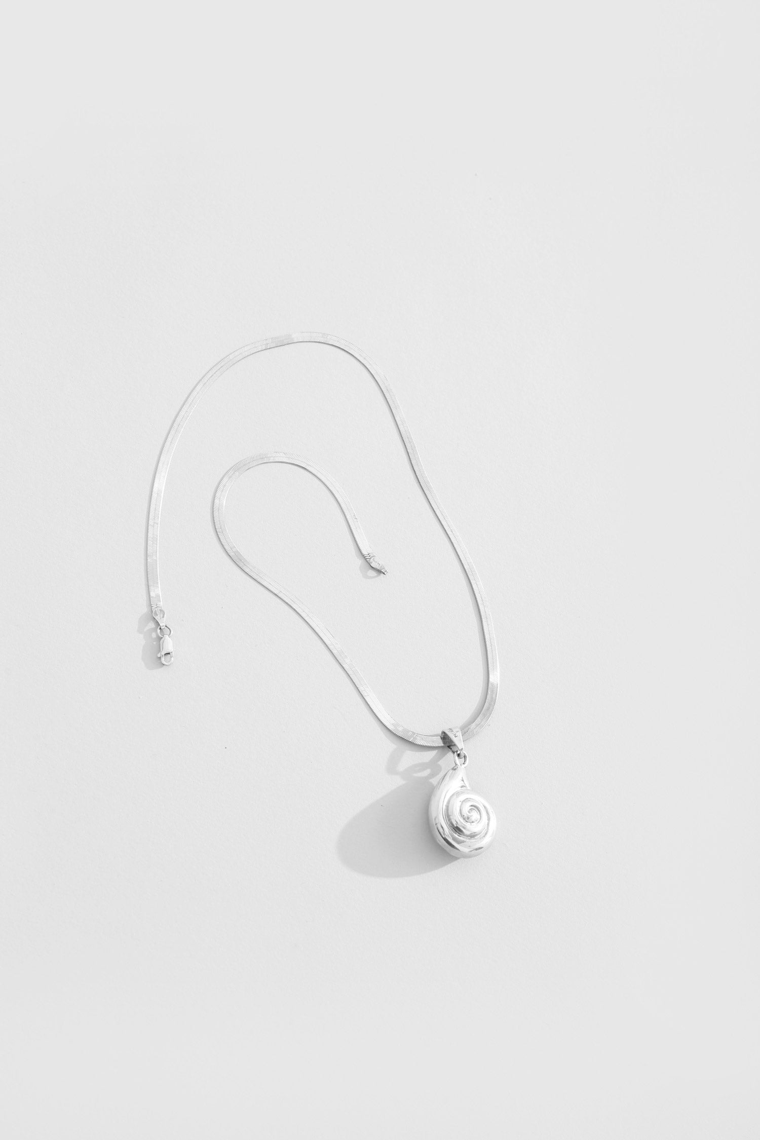 Shell & Herringbone Necklace