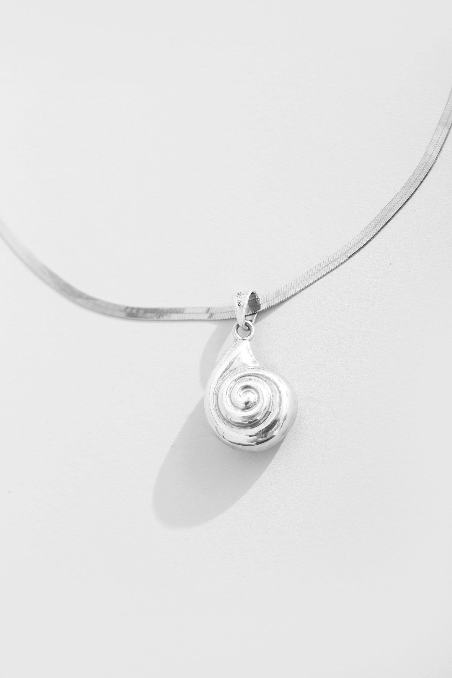 Shell & Herringbone Necklace