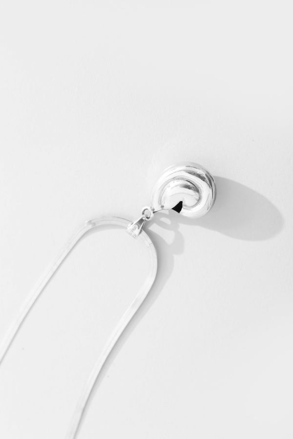 Shell & Herringbone Necklace