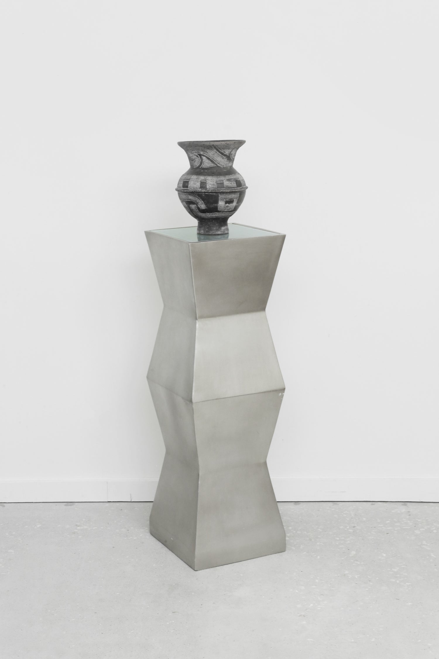 Geometric Pedestal Floor Lamp