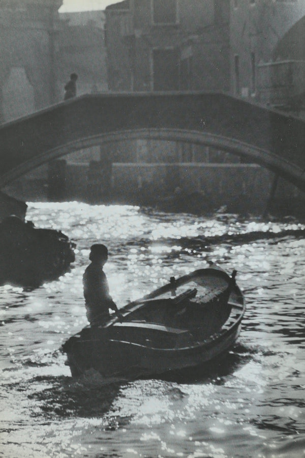 Venice, Frail Barrier: Portrait of a Disappearing City Book