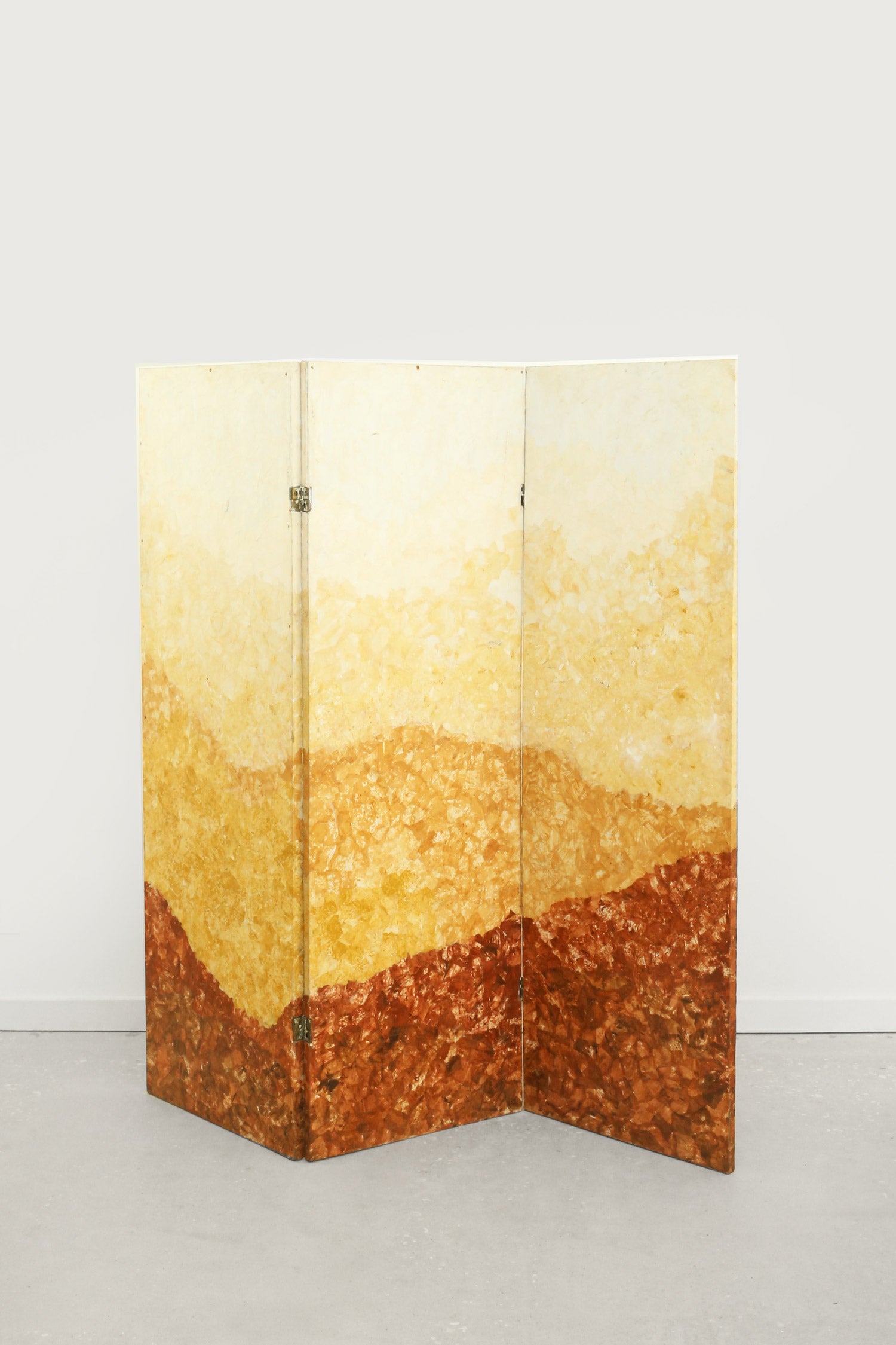 Calla Lily Wall Partition