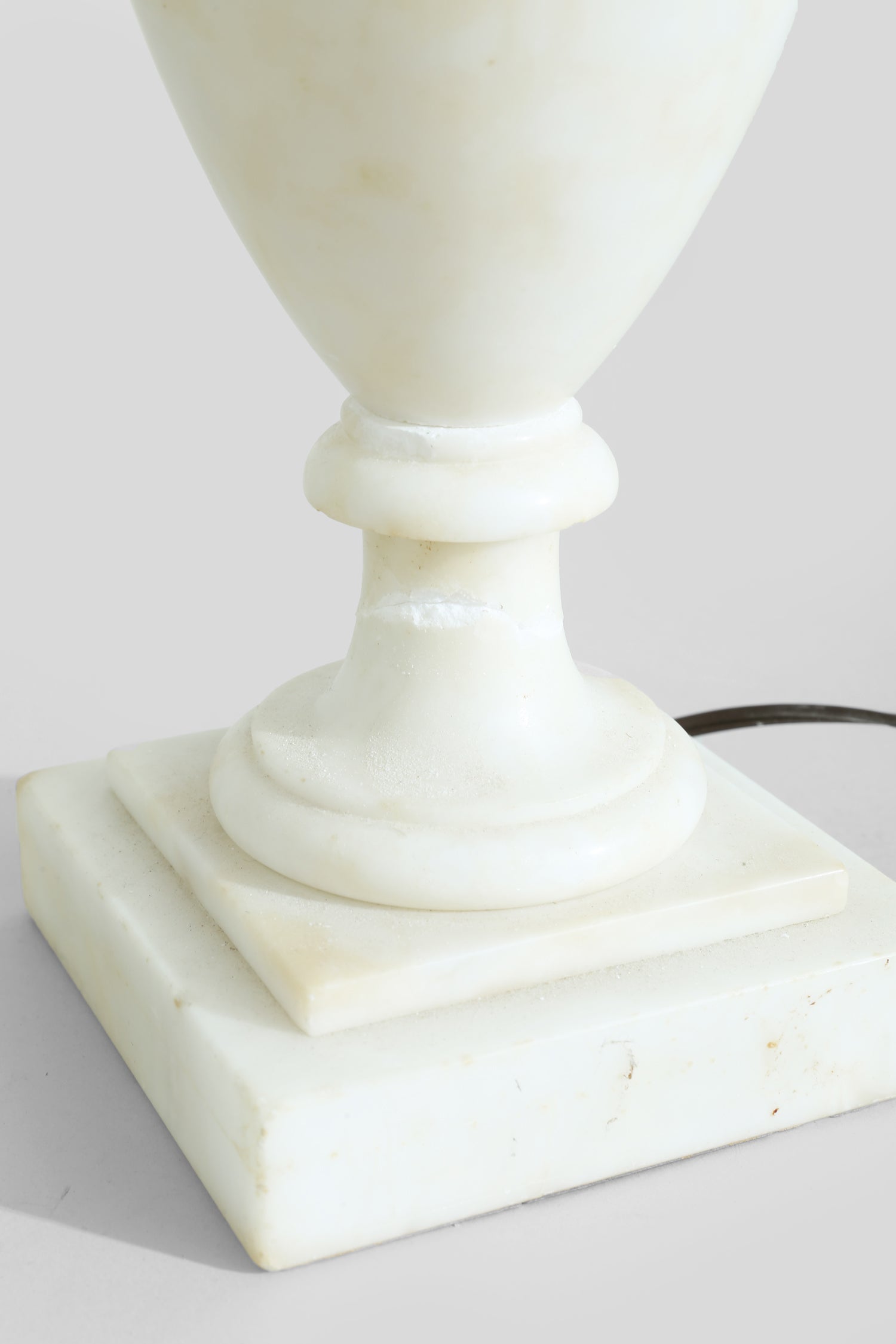 Neoclassical Amphora Table Lamp