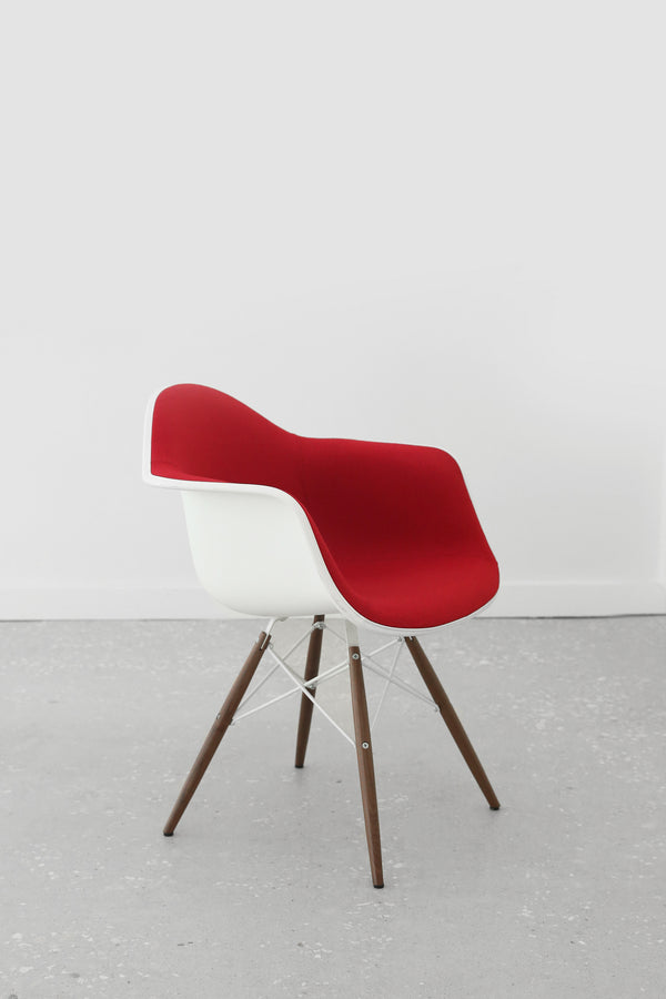 Eames Side Chair
