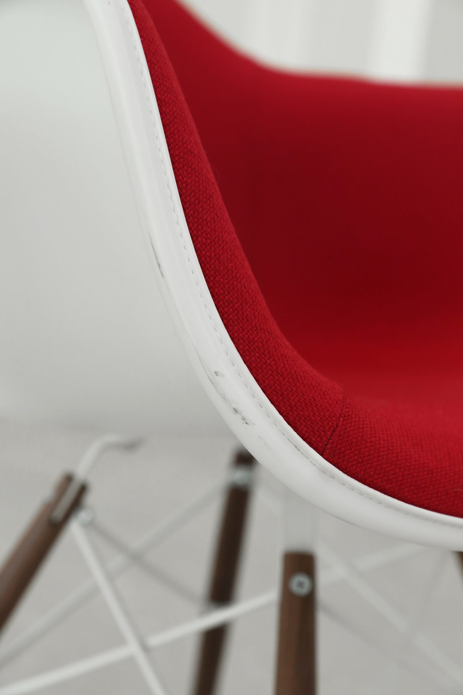 Eames Side Chair