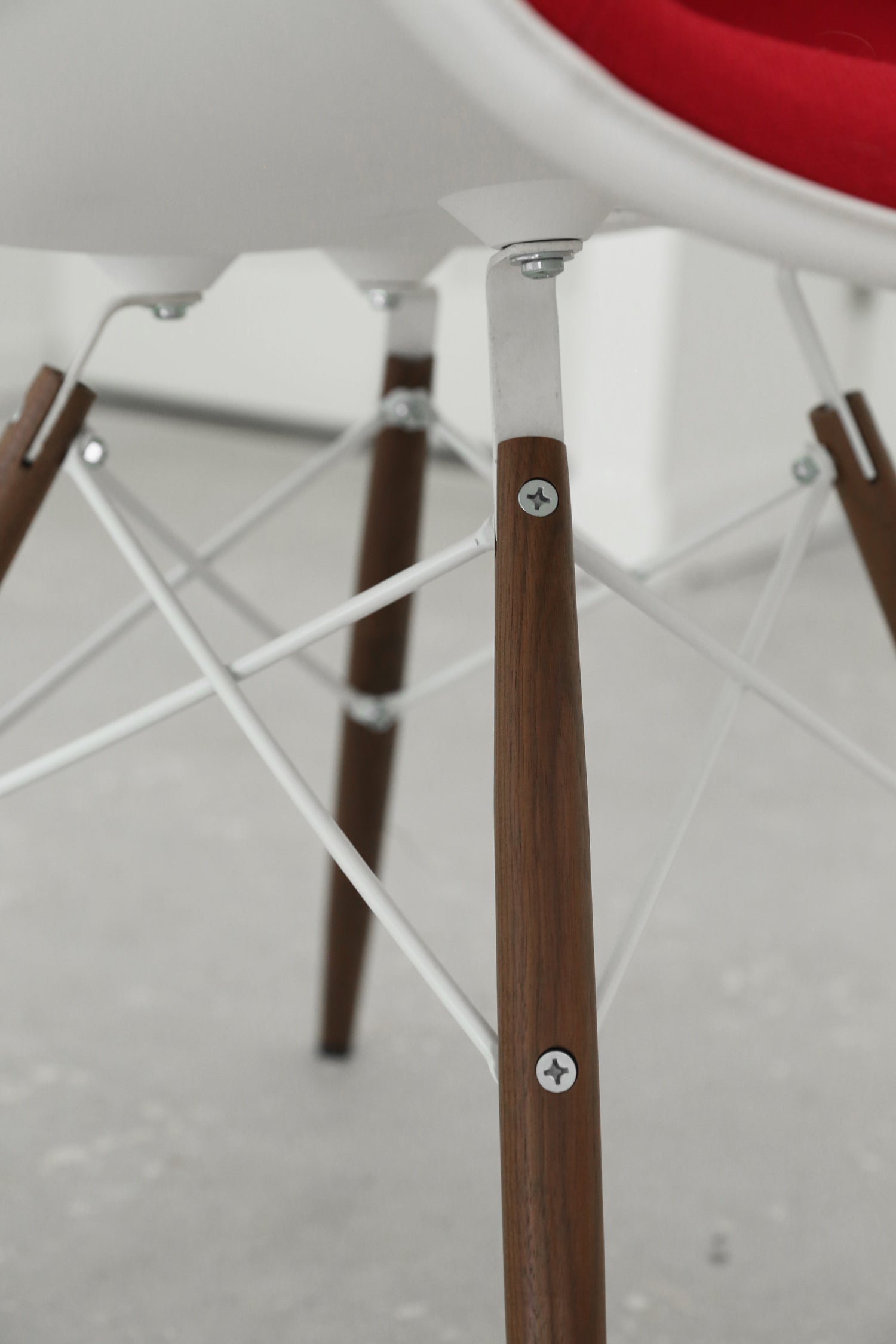 Eames Side Chair