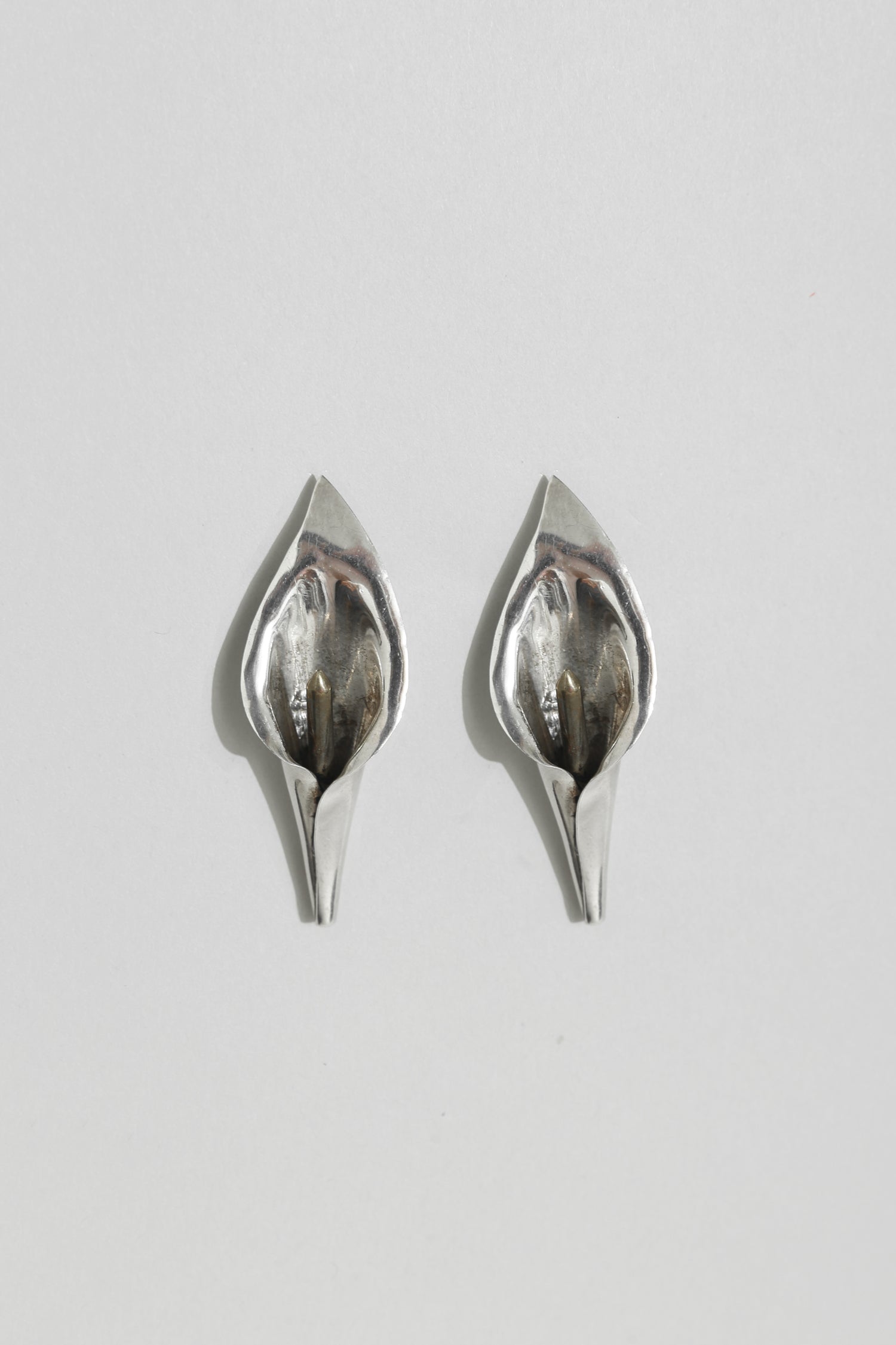 Calla Lily Earrings