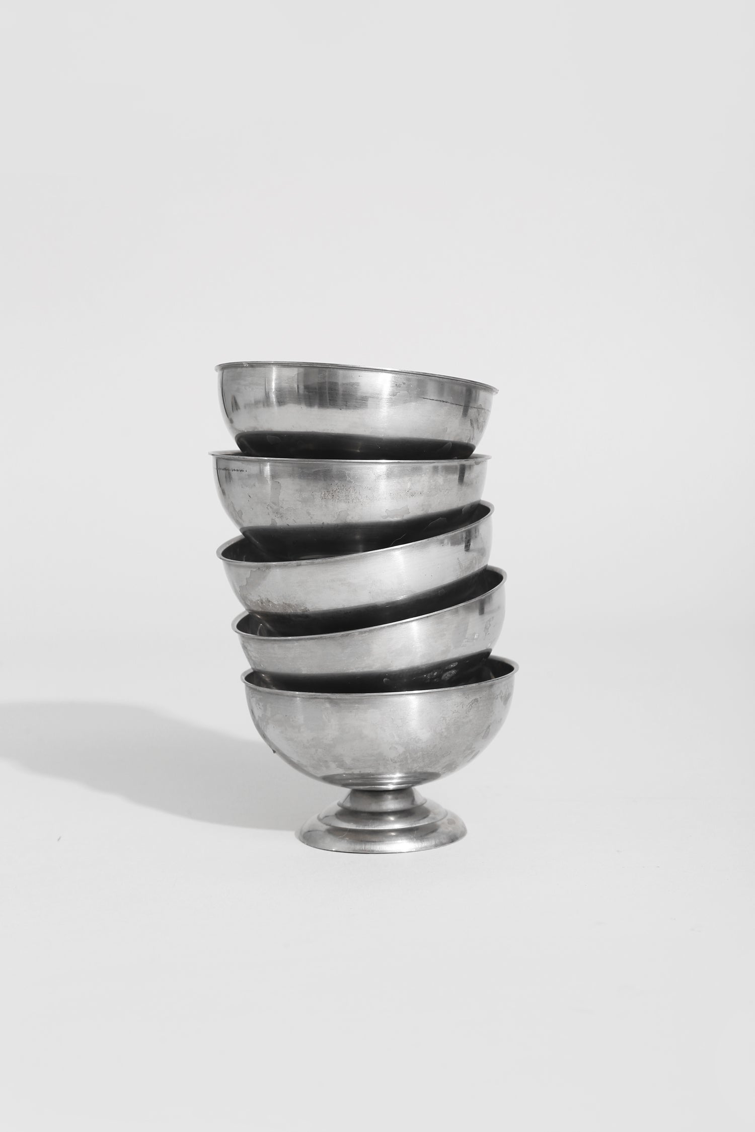 Ribbed Chrome Cup Set