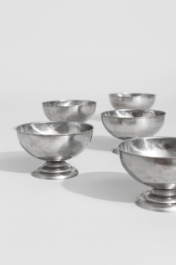 Ribbed Chrome Cup Set