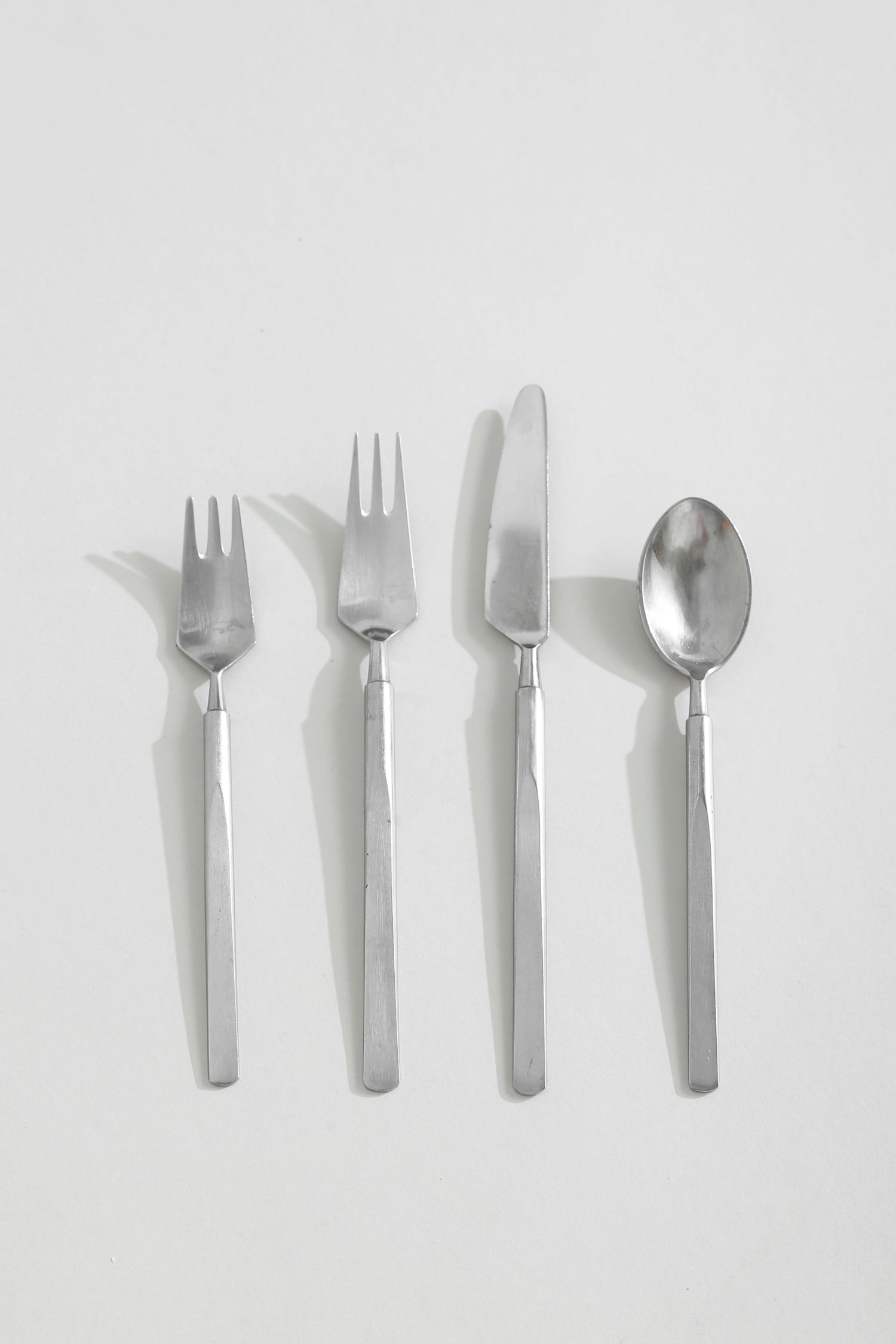 Erik Herløw, Obelisk Flatware