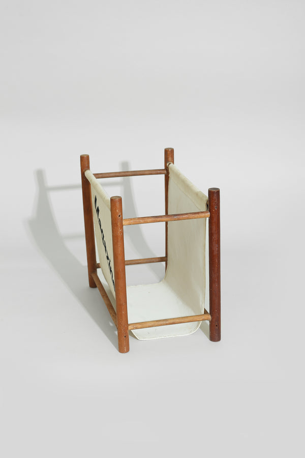 "Magazines" Rack