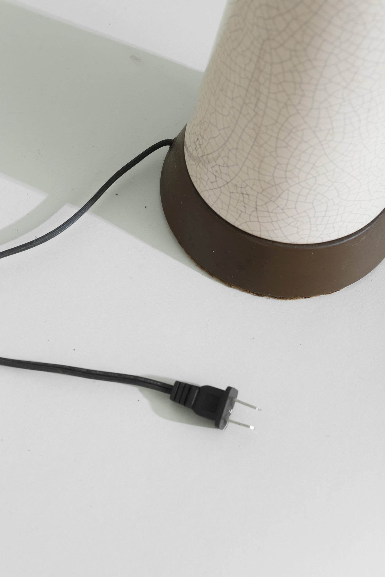 Sculptural Crackle Table Lamp