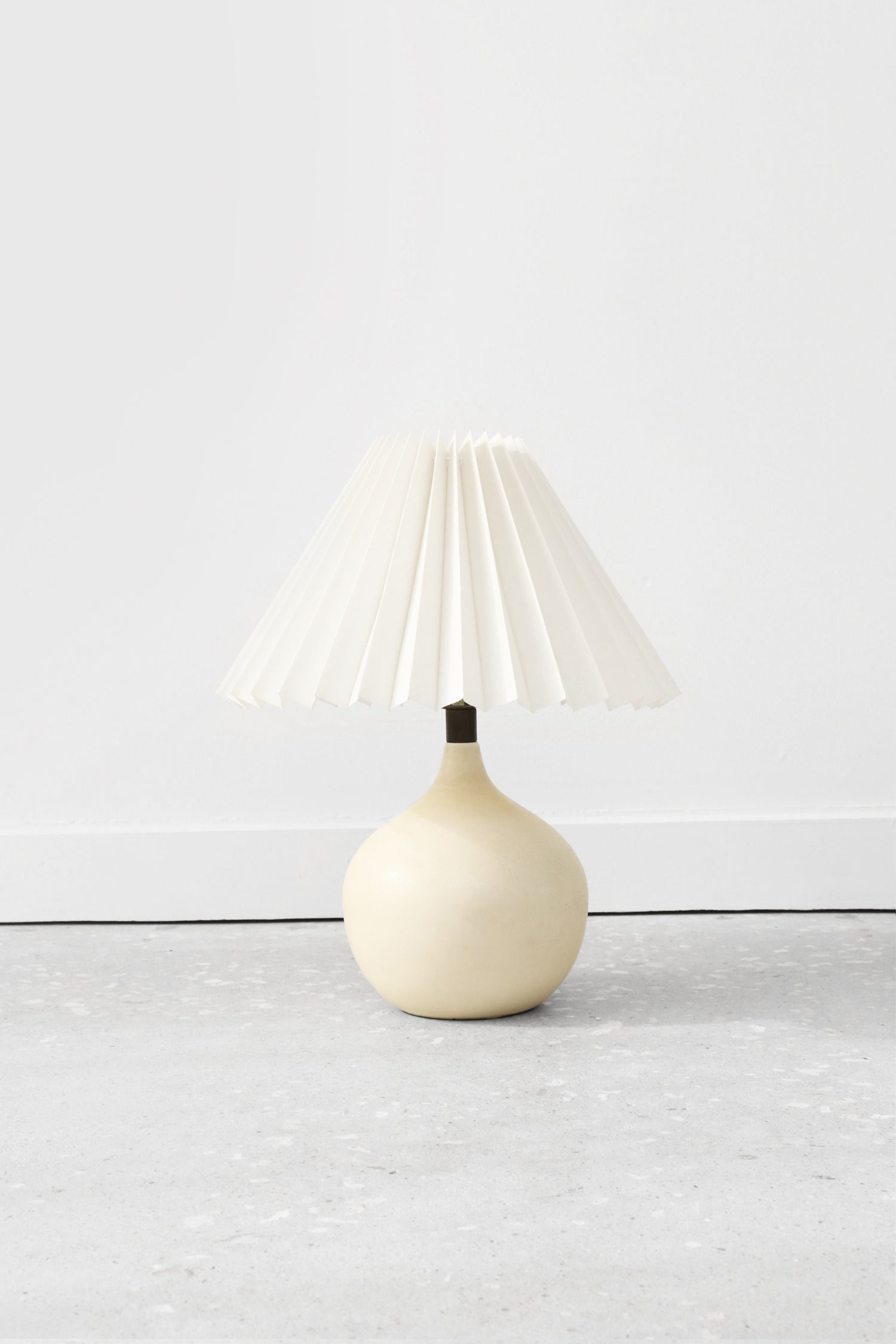 Pleated Ceramic Table Lamp