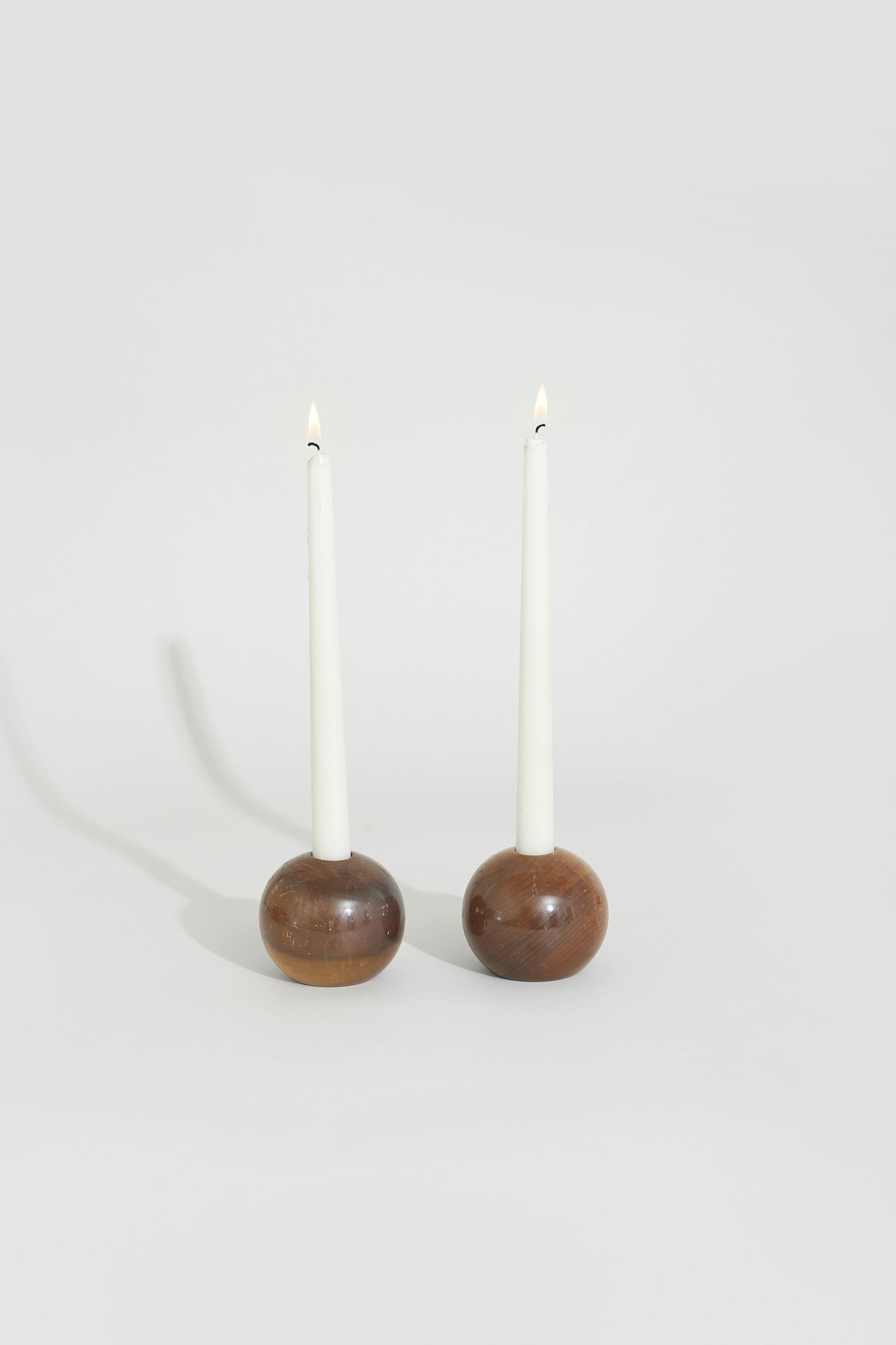 Spherical Wood Candleholder Set
