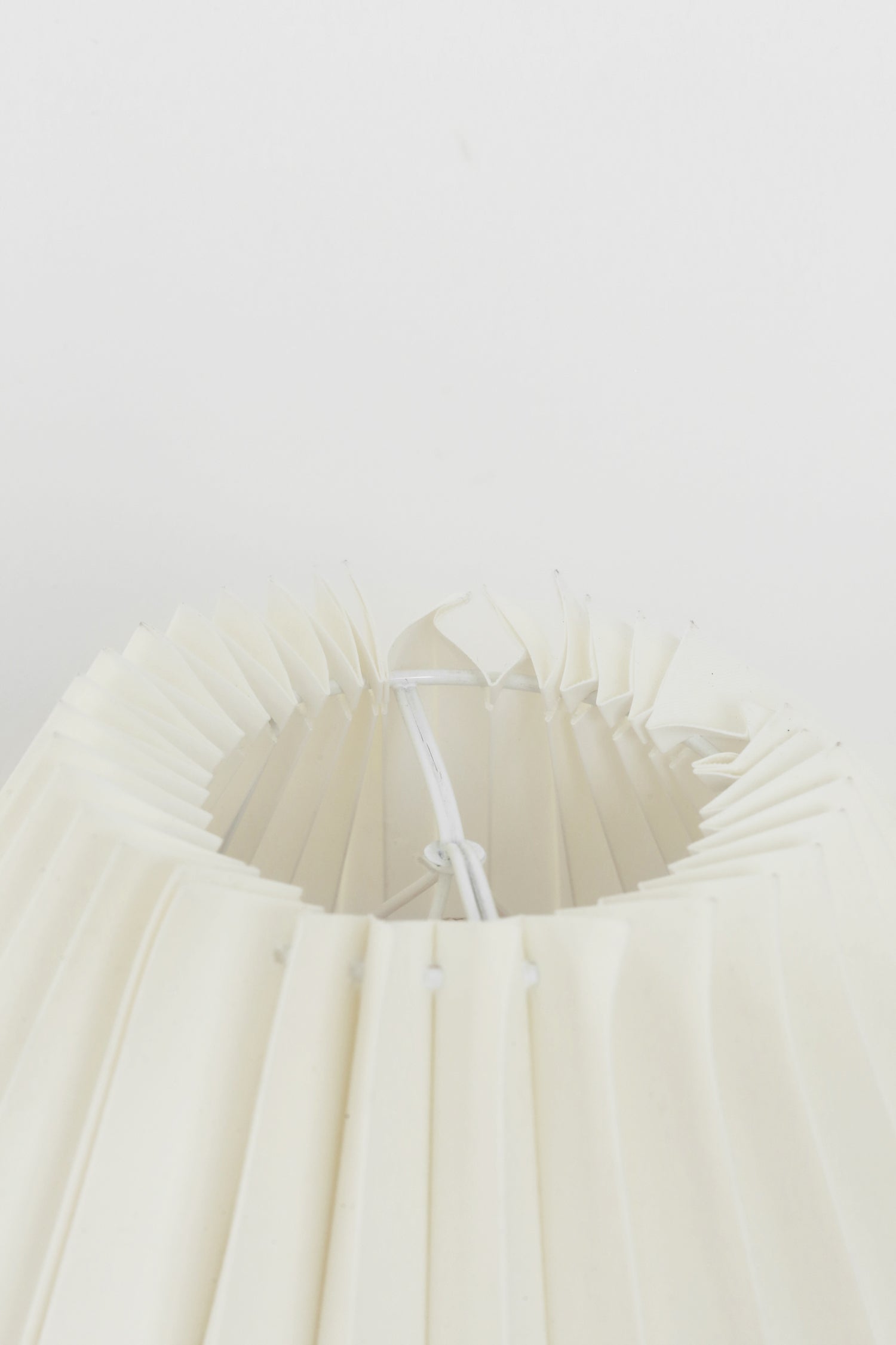 Minimalist Wavy Floor Lamp