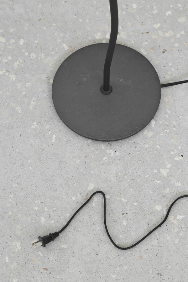 Minimalist Wavy Floor Lamp