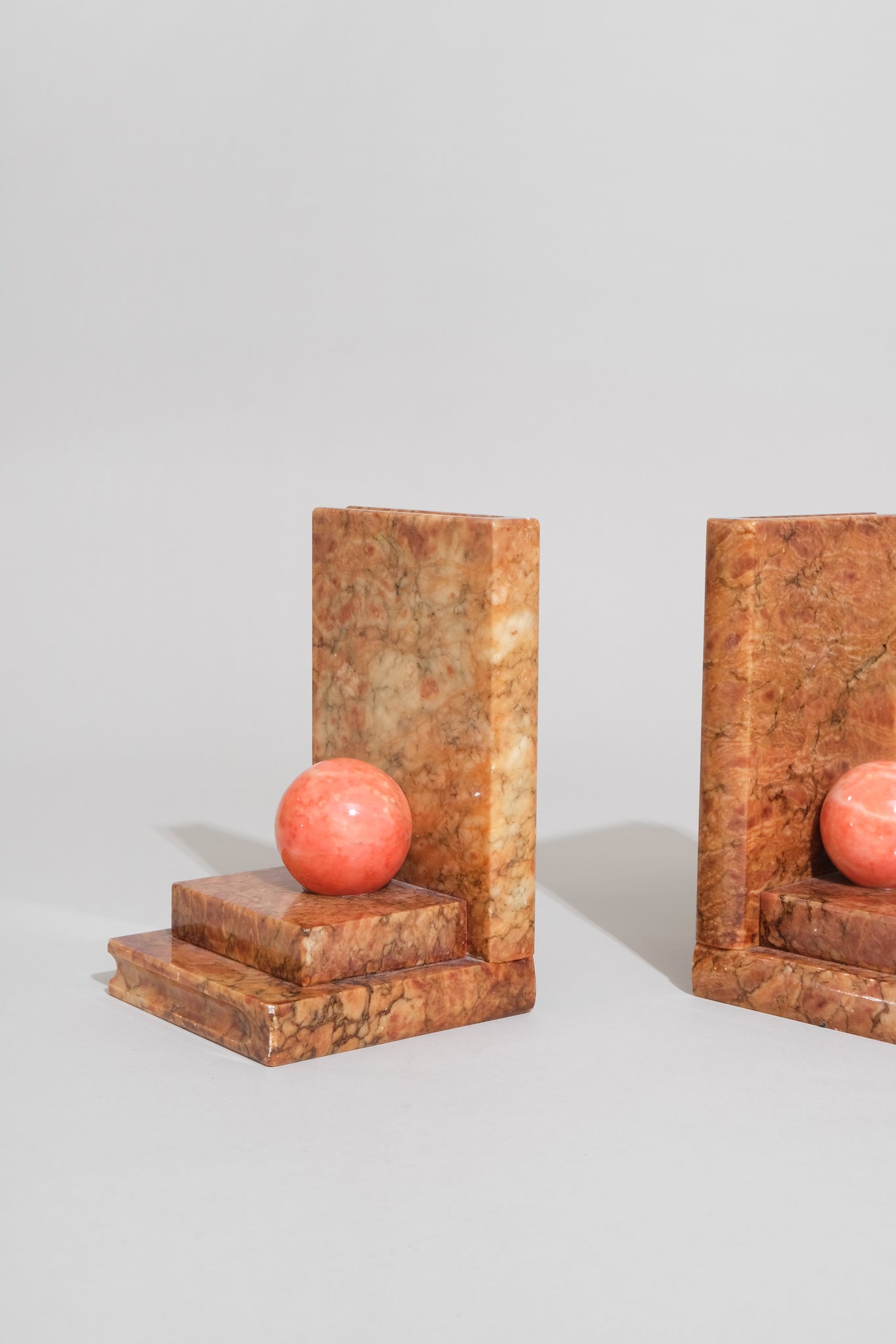 Onyx Modernist Bookends